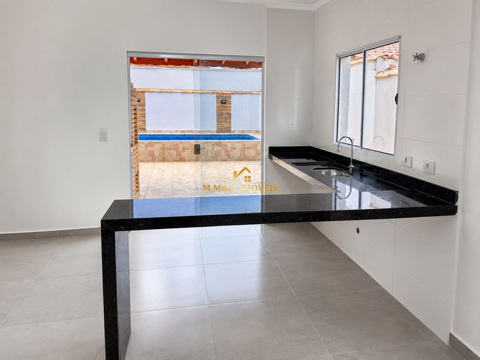 Casa em  - foto 5