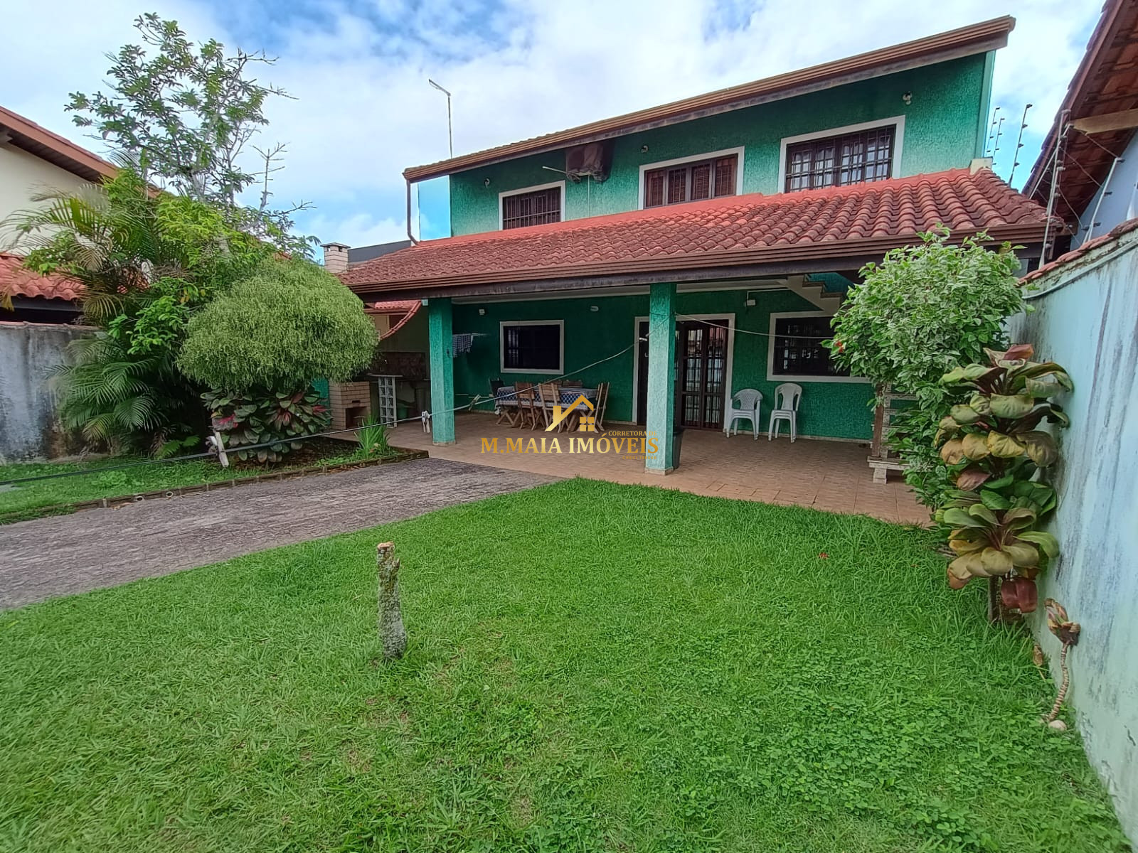 Casa à Venda em Jardim Márcia, Peruíbe