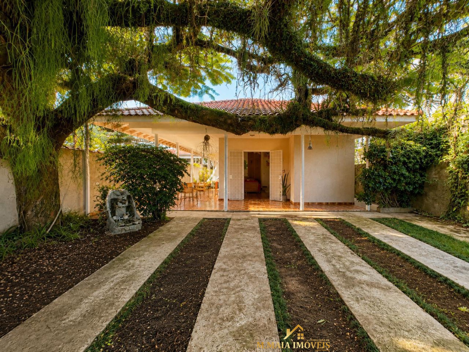 Casa à Venda em Centro, Peruíbe