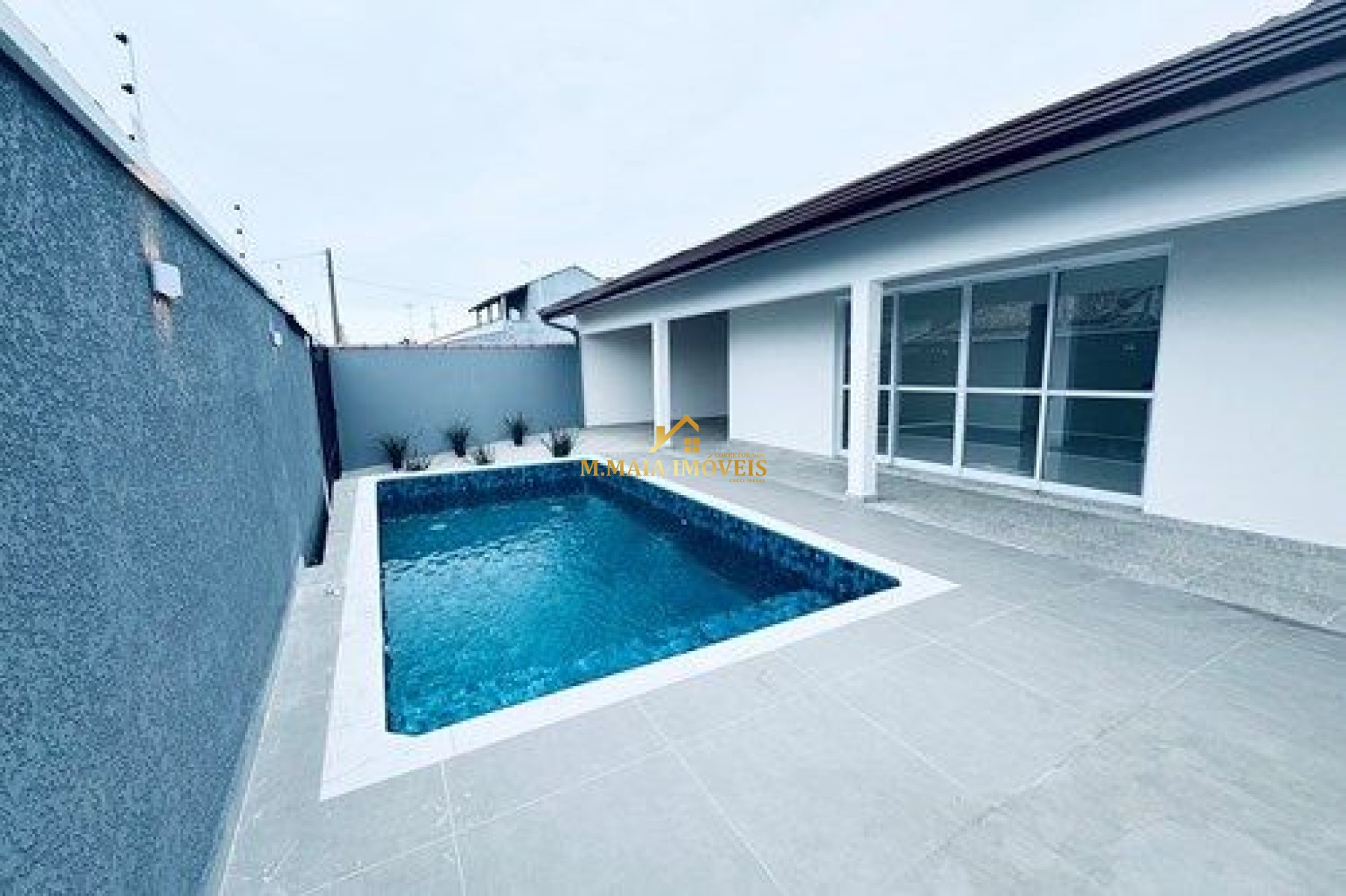 Casa à Venda em Jardim Barra de Jangadas, Peruíbe
