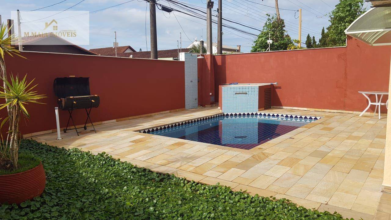 Sobrado à Venda em Jardim Marcia I, Peruíbe