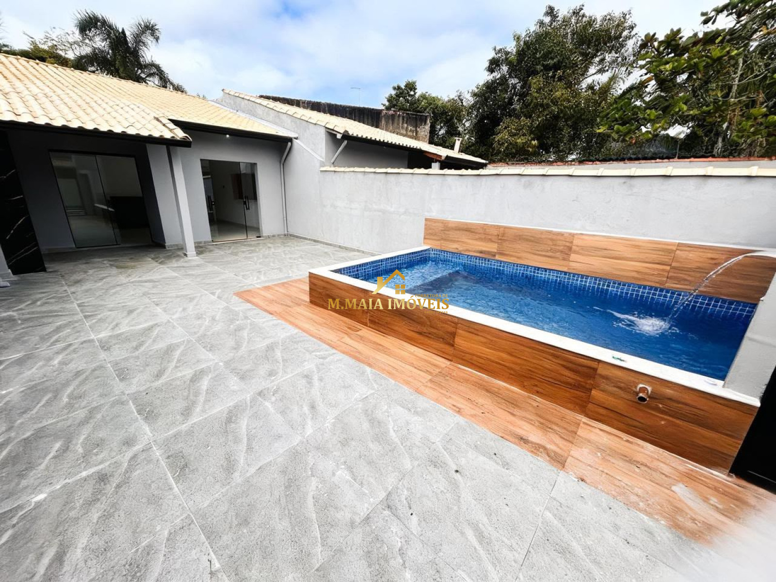 Casa à Venda em Jardim Palmeiras, Itanhaém