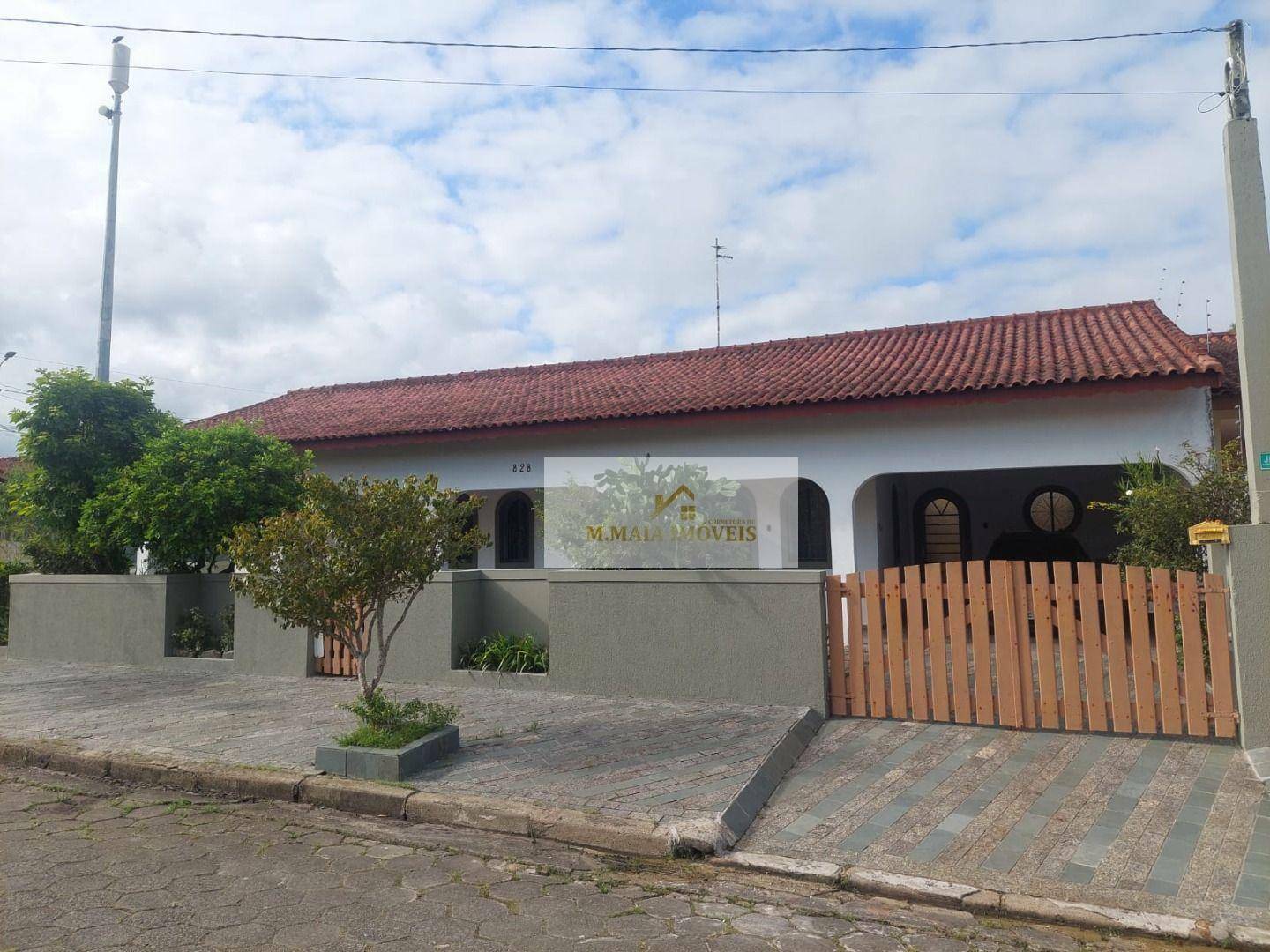 Casa à Venda em Balneário Florida, Peruíbe