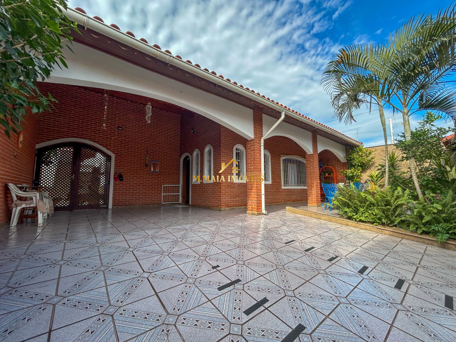 Casa em Belmira Novaes - foto 2